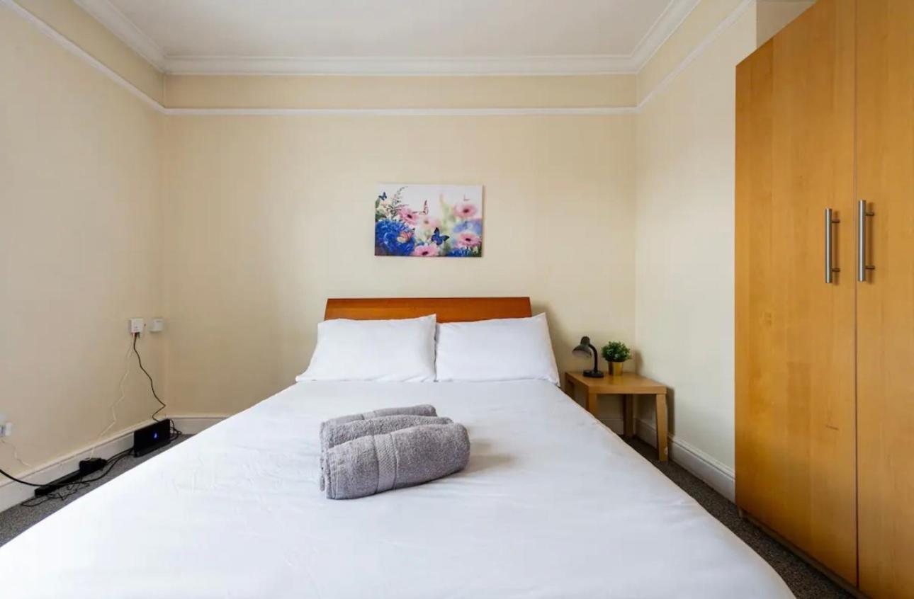 Lovely 3-Bed 20 Minutes To Central Londra Dış mekan fotoğraf
