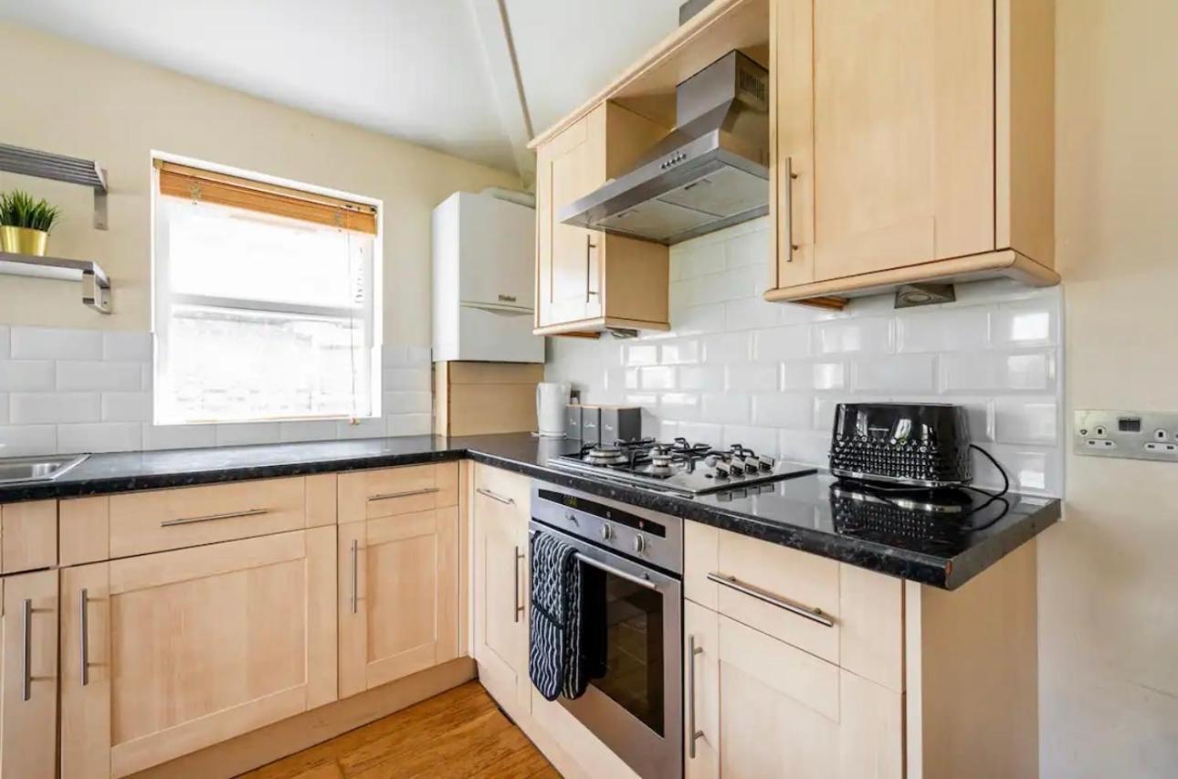 Lovely 3-Bed 20 Minutes To Central Londra Dış mekan fotoğraf