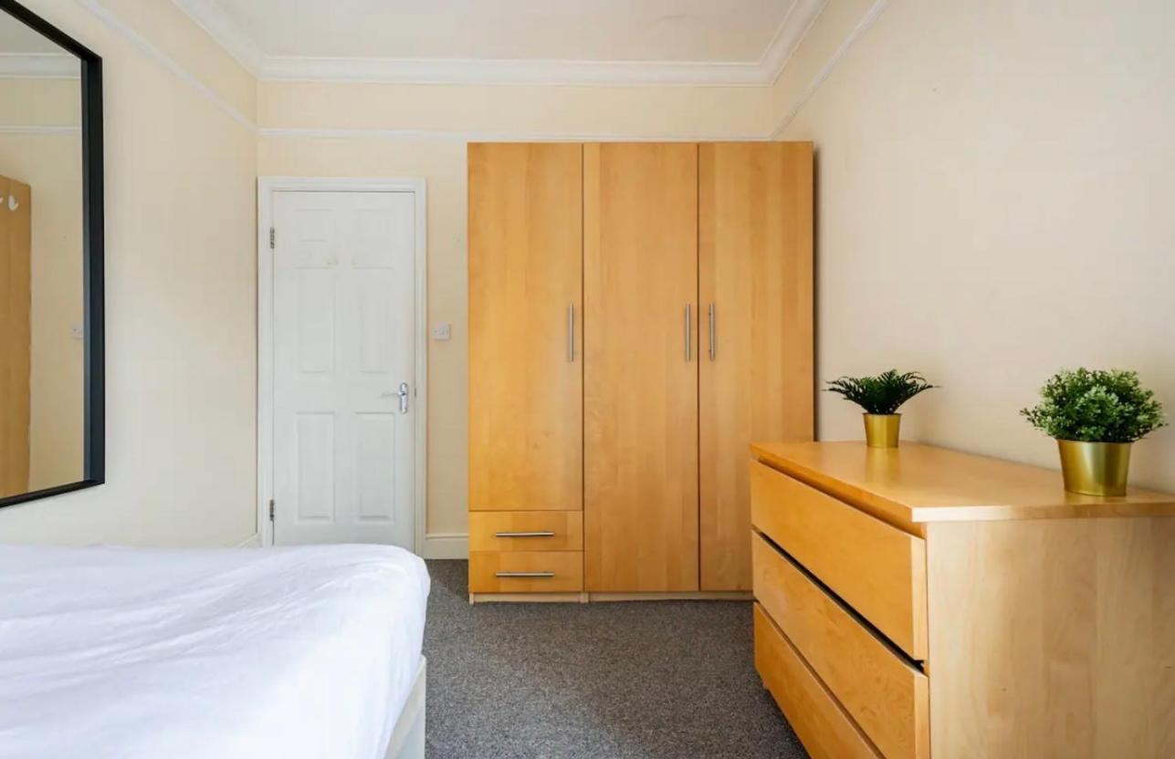 Lovely 3-Bed 20 Minutes To Central Londra Dış mekan fotoğraf