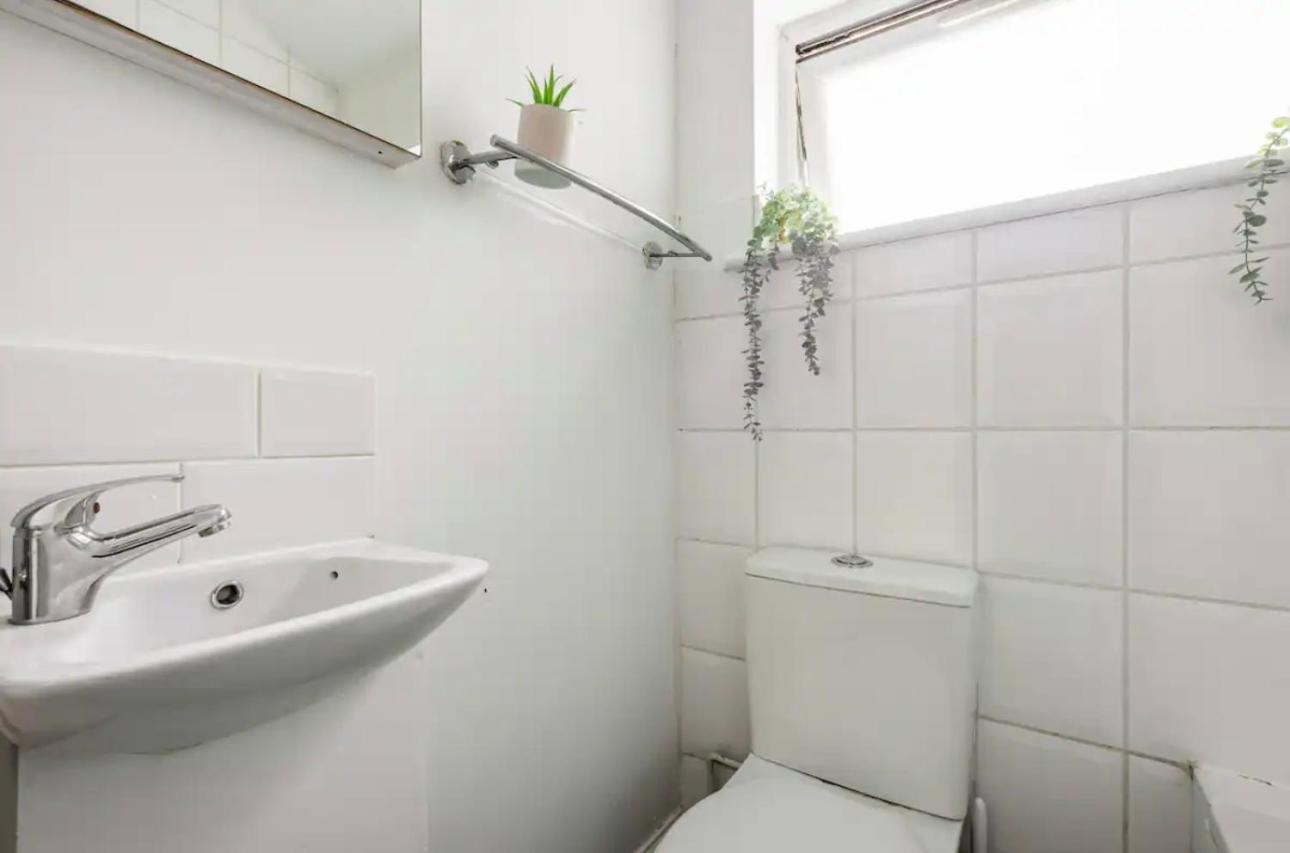 Lovely 3-Bed 20 Minutes To Central Londra Dış mekan fotoğraf